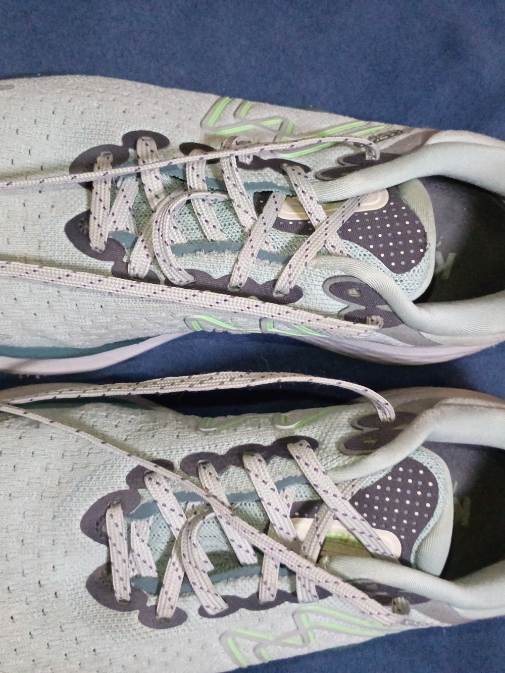 Light Green Athletic Running Shoes - Women's